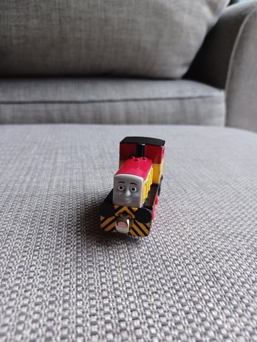 Dart die cast train take - , n